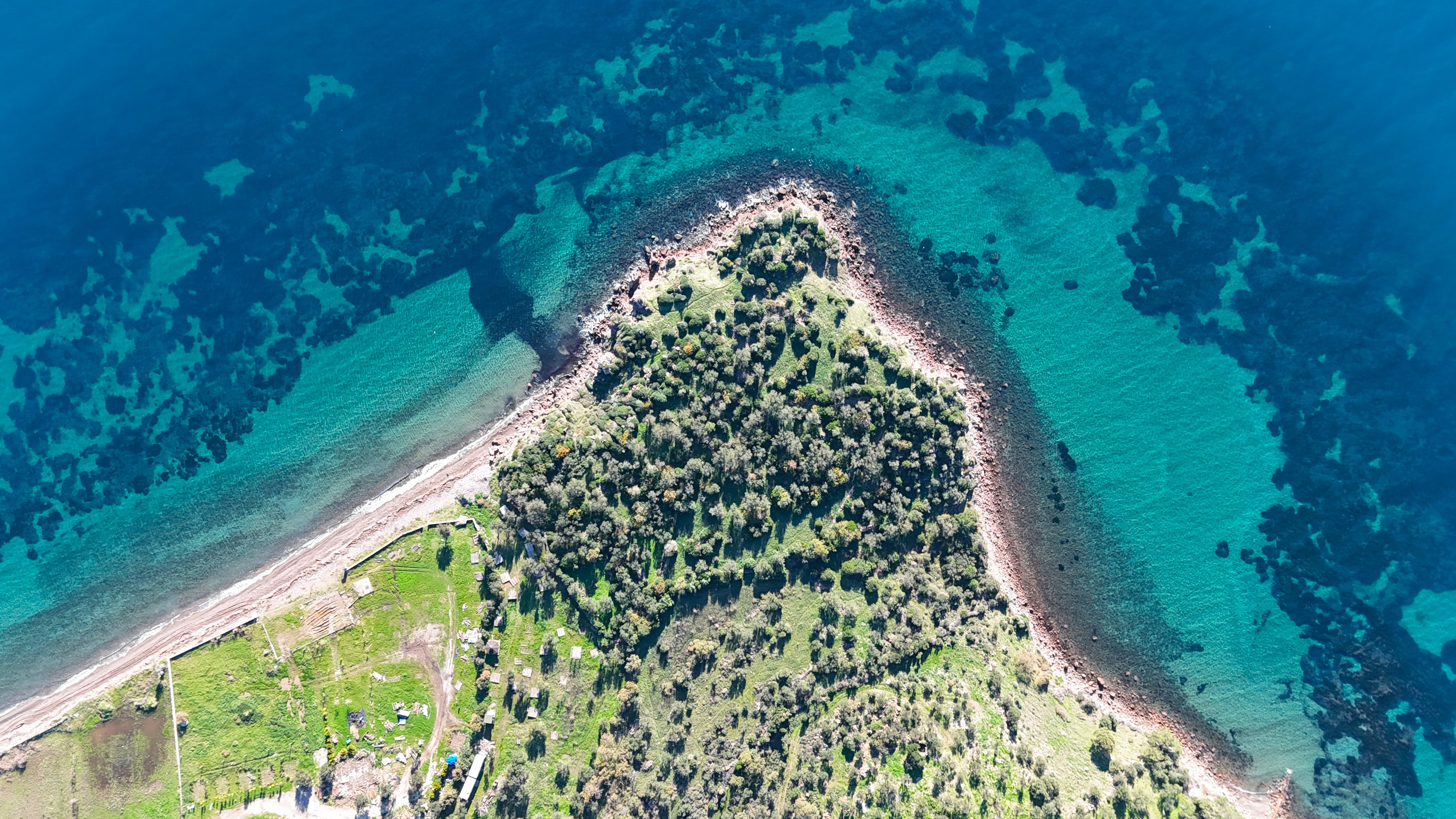 Çanakkale sahil şeridi ve koy manzarası